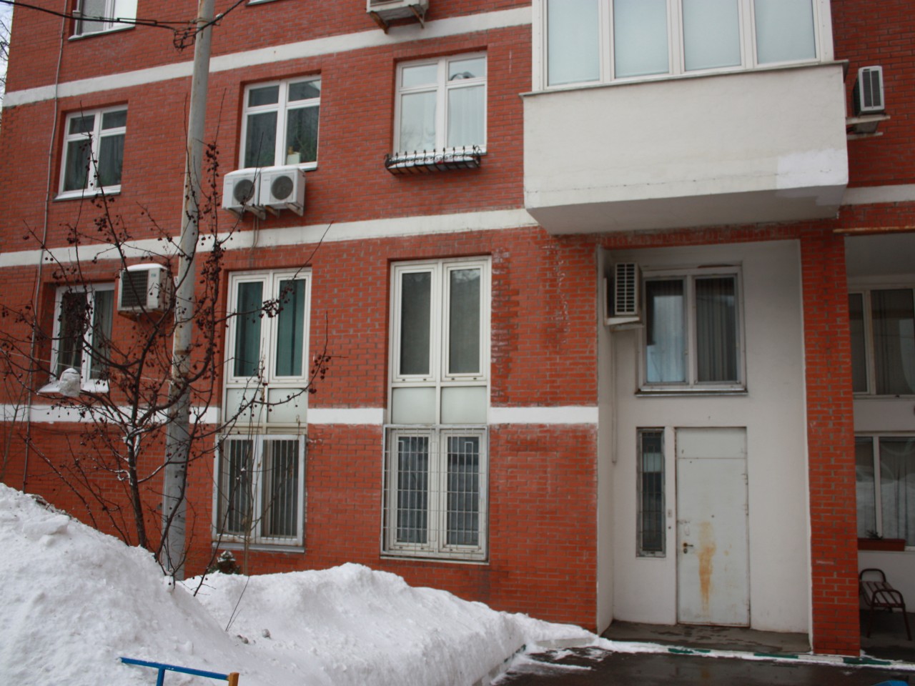 Ул. Каховка, 25
